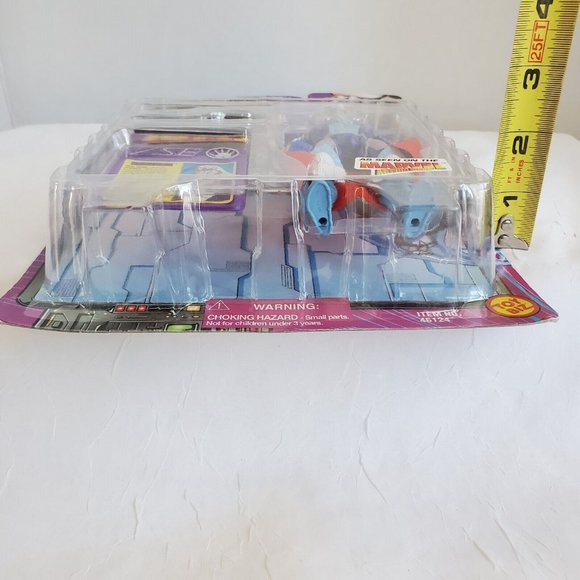 M568 ToyBiz 1995 Marvel Iron Man Century w/ Cape & Battle Staff Figure New - Picture 11 of 12